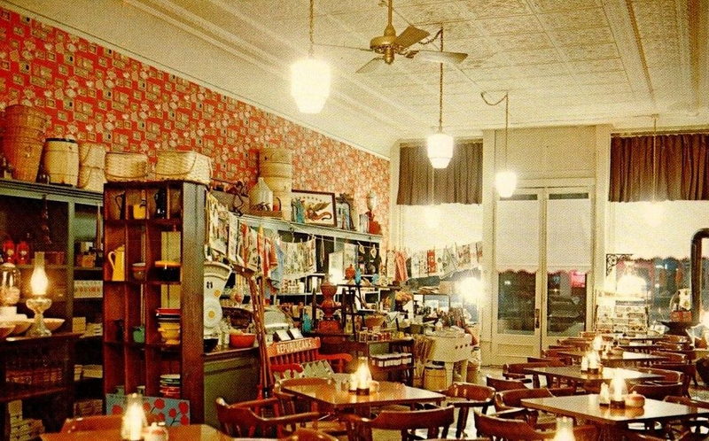 Old Howell House Restaurant - Vintage Postcard (newer photo)